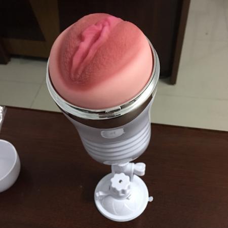 Âm đạo giả hít tường 3D giống môi cô bé